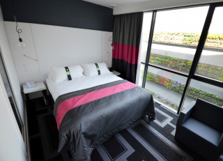 0-holiday-inn-263139